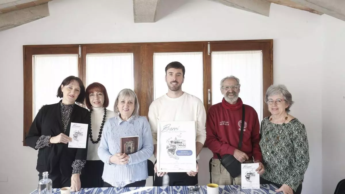 «Barri», la obra de teatro que celebra los 50 años del Puig de Sant Pere con un homenaje a varias figuras históricas del barrio